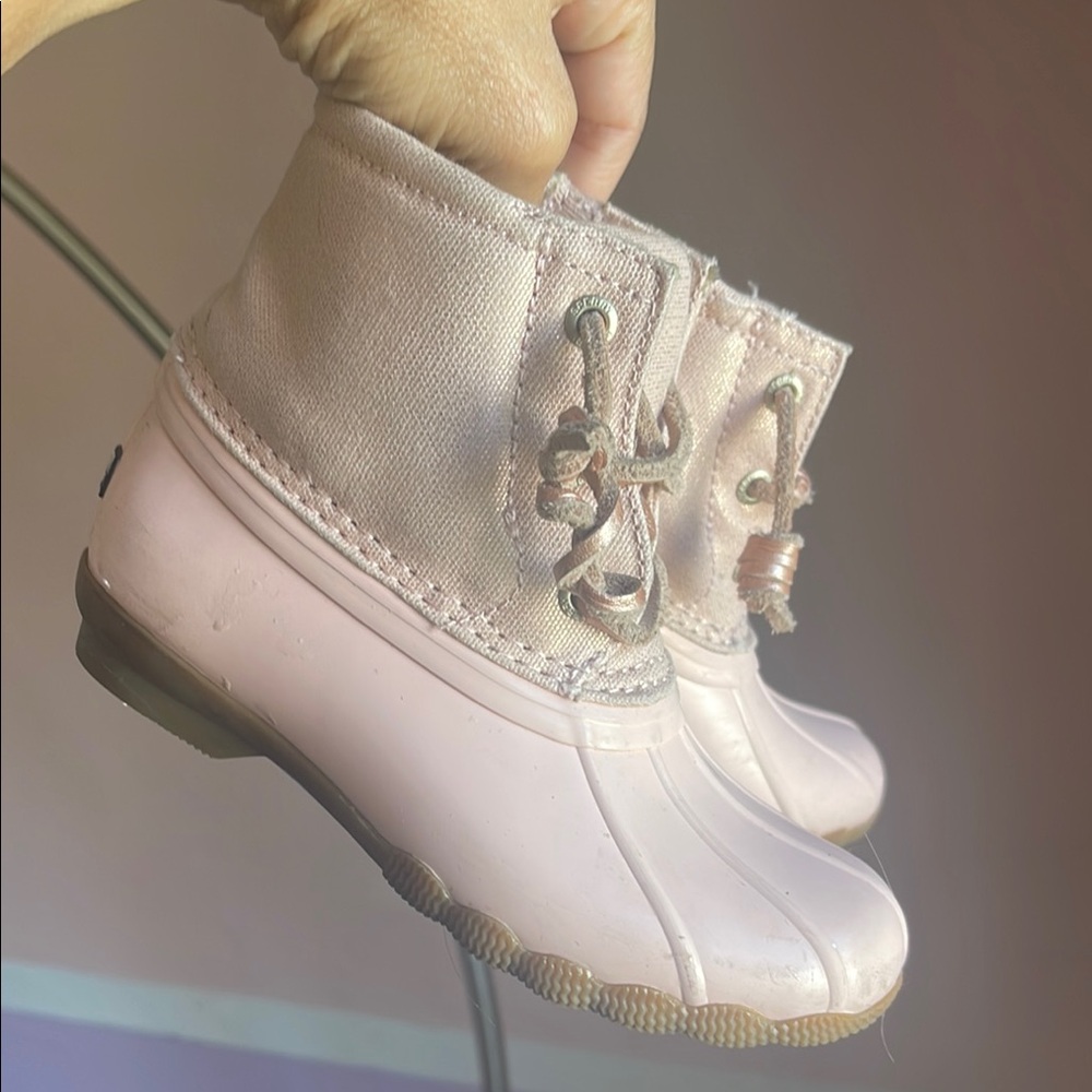 Sperry Kids Light Pink Duck Boots